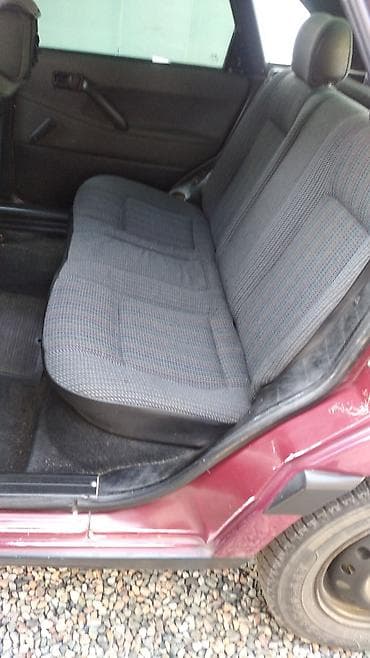 Унаа сатуу: Volkswagen Passat: 1989 г., 1.8 л, Кол менен иштөөчү, Бензин, Седан — 6