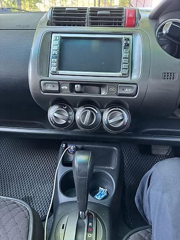 фит 300000: Honda Fit: 2003 г., 1.5 л, Вариатор, Бензин, Хэтчбэк — 6