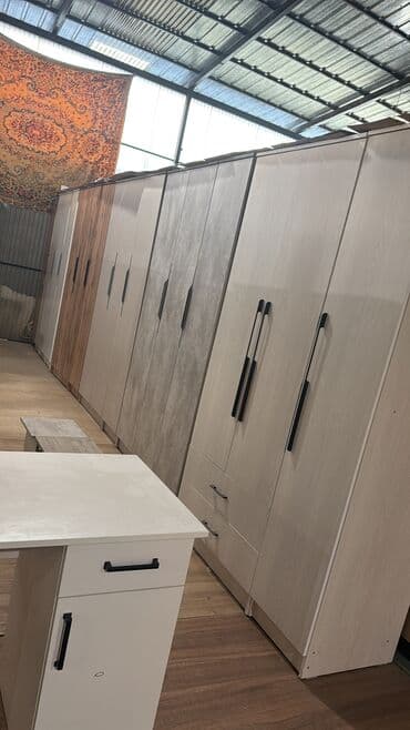 Кухонные шкафы: Шифоньеры — 18