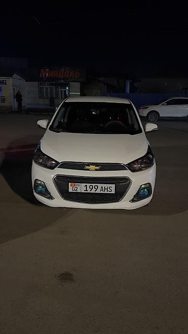 mitsubishi pajero 4: Chevrolet Spark: 2017 г., 0.1 л, Вариатор, Бензин, Хэтчбэк — 2