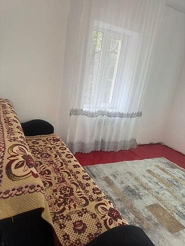 Үйлөрдү ижарага берүү: Продается частный дом 📍 Адрес: Шукурова ахунбаева 📐 Площадь участка — 1