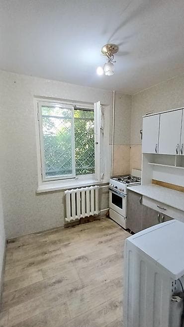 104: 1 комната, 32 м², 104 серия, 1 этаж, Старый ремонт — 4
