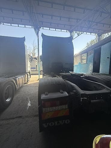 крыло аутбек: Тягач, Volvo, Без прицепа — 4