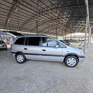 Opel Zafira: 2000 г., 1.8 л, Механика, Бензин, Минивэн — 2