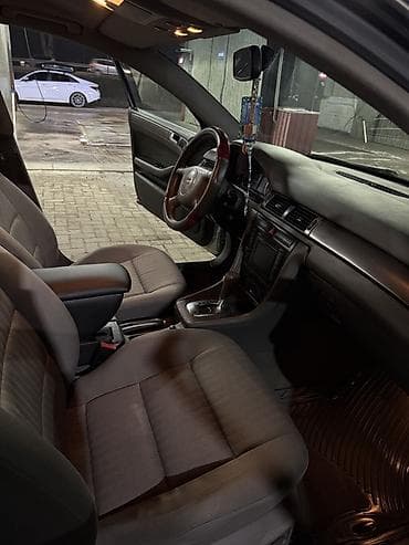 лобовое на ауди: Audi A6: 2002 г., 2.4 л, Вариатор, Бензин, Седан — 7