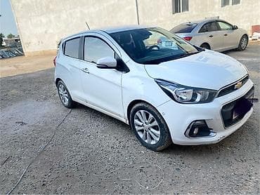 Chevrolet Spark: 2017 г., 1 л, Автомат, Бензин, Хетчбек — 2