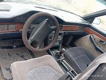Унаа сатуу: Audi 100: 1988 г., 2 л, Кол менен иштөөчү, Бензин, Седан — 1
