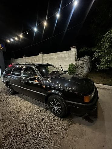 Volkswagen Passat Variant: 1993 г., Бензин, Универсал