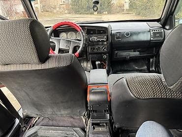 vip bus: Volkswagen Passat: 1990 г., Ручные, Бензин, Универсал — 7