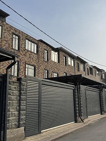 3 этажный дом: Таунхаус, 240 м², 5 комнат, Собственник, Евроремонт — 1