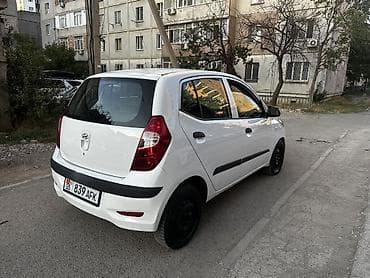 Продажа авто: Hyundai i10: 2011 г., 1.1 л, Механика, Бензин, Хэтчбэк — 4