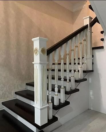 Чердачные лестницы: Деревянная лестница Для дома, Форма лестницы: Г-образная, Стиль: Классический — 9