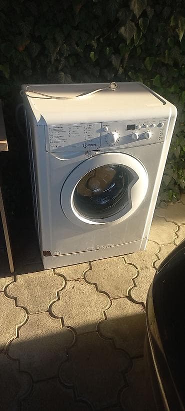 device kg: Стиральная машина Indesit, фронтальная загрузка. Особенности: - — 1