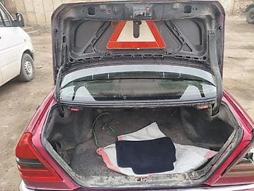 вмв 3: Mercedes-Benz C-Class: 1995 г., Седан — 9