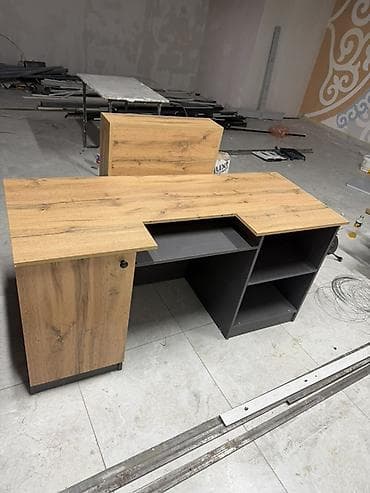 стол с тумбочкой: Торговая стойка-касса для магазина/аптеки/офиса Состояние как новое — 1