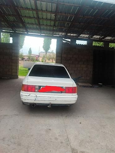 Audi 100: 1991 г., Седан