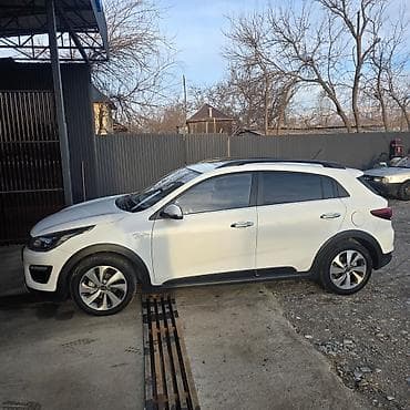 универса: Kia Rio: 2019 г., Универсал — 5