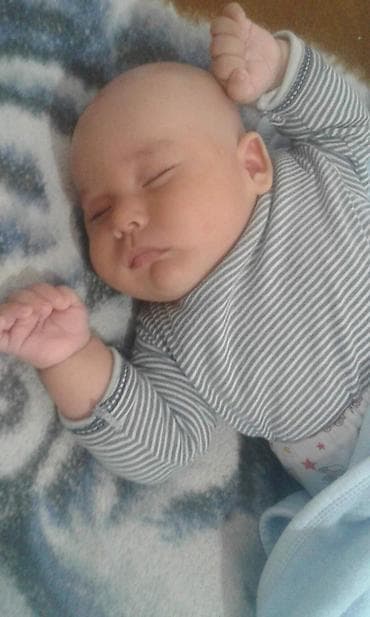 кенгуру для детей: Ассалам алейкум очень сильно нуждается в продуктах питания помогите — 1