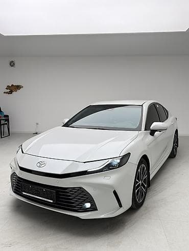 toyota aurus: Toyota Camry: 2025 г., 2.5 л, Вариатор, Гибрид, Седан — 2
