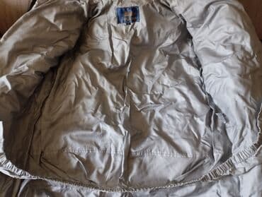 спортивное оборудование: Продаю куртку на подростка .Очень теплая.
Размер 46
Цена 500 сомов — 2