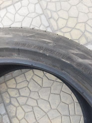 pirelli p zero: Шины 225 / 45 / R 17, Лето, Б/у, 1 шт, Легковые, Китай, Maxtrek — 1