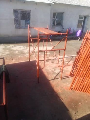 строителный: Строительные леса изготовлено на заводе отвечает по всем строительным — 6