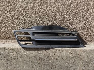 кызыл кия дракон: Решетка радиатора Nissan 2003 г., Б/у, Оригинал — 1