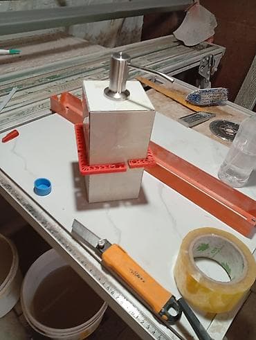 Буюртмага эшиктер: Дубалдарды коюу үчүн даярдоо, Дубалдарды грунттоо үчүн даярдоо, Плиткаларды кесүү | Карапа плиткасы, Керамогранит плиткасы, Мозаика плиткасы | Тикелей төшөө, Диагоналдуу төшөө, Горизонталдуу төшөө 6 жылдан ашык тажрыйба — 4