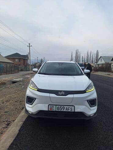 какие машины бизнес класса в яндекс такси бишкек: Электромобиль кроссовер Weltmeister EX 5 (левый руль), белый кузов — 1