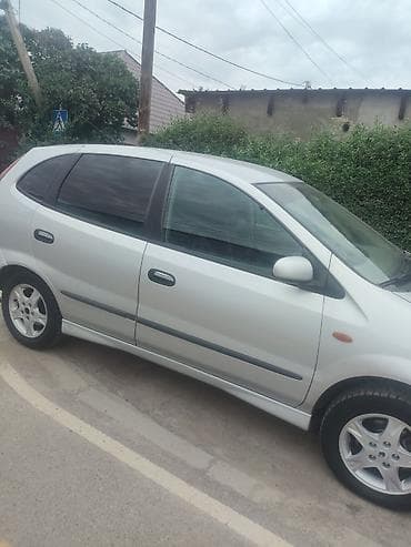 чехии: Nissan Almera Tino: 2002 г., 2 л, Автомат, Бензин, Хэтчбэк — 4