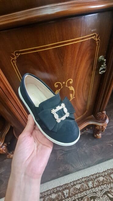 фирменный обувь: Продаю обувь для девочки. Обувь новая или в идеальном состоянии ( 1-2 — 12