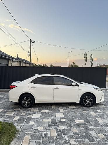 фары 34: Toyota Corolla: 2016 г., 1.8 л, Автомат, Гибрид, Седан — 4