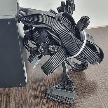 блоки питания aerocool: Блок питания, Новый, 700 Вт, 80 Plus, 700 Вт — 10