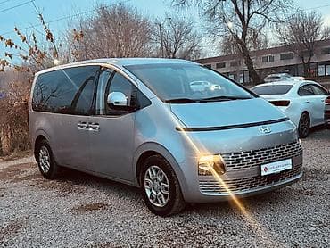 спецс стар: Hyundai Staria: 2021 г., 2.2 л, Автомат, Дизель, Минивэн — 1