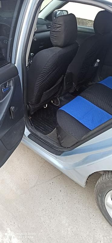 Транспорт: Toyota Corolla: 2004 г., 1.4 л, Ручные, Бензин, Седан — 5