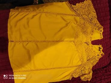 Блузка с кружевами,новая,горчичного цвета. Размер 48-50