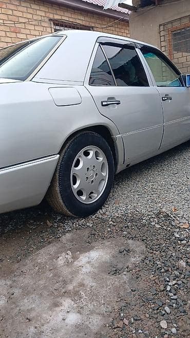 bmw e9: Mercedes-Benz W124: 1992 г., 2.3 л, Автомат, Седан — 2