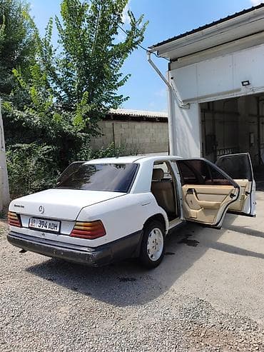 124 стиль: Mercedes-Benz W124: 1986 г., 2 л, Механика, Бензин, Седан — 9