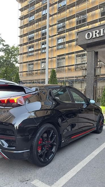 330: Hyundai Veloster: 2020 г., Хэтчбэк — 4