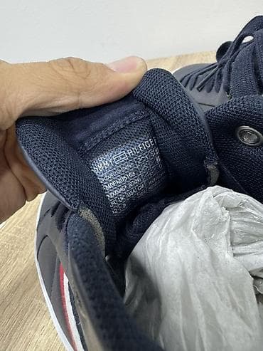 Жеке буюмдар: Эркектердин кроссовкасы, 42, Tommy Hilfiger, Жаңы, түсү - Көк, Өзү алып кетүү — 3