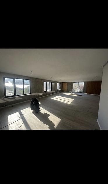 С оборудованием, Действующий 300 м² — 3