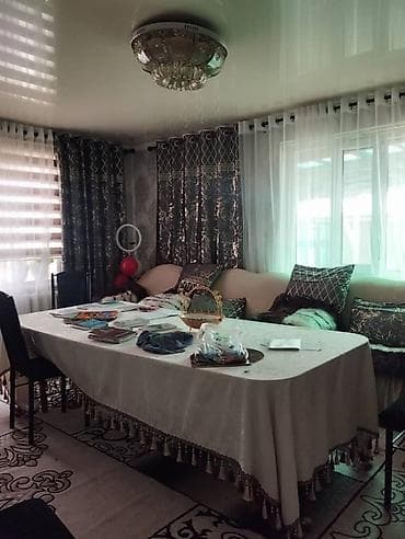 готовые дома в бишкеке: Продаётся частный дом с участком. - Одноэтажный дом из кирпича, фасад — 3