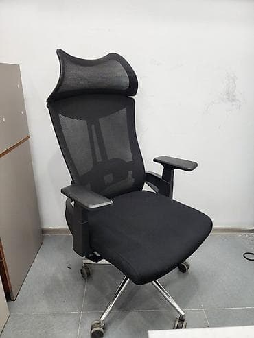 стул компьютерный купить: Офисное кресло, С колесиками, цвет - Черный — 1