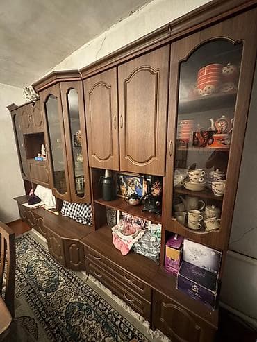 новые стенки: Стенка-шкаф, Тип стенки-шкафа: Другой тип шкафа-стенки, Для зала, Особенности: Для хранения посуды — 6