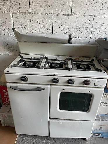 печки для пекарни: Газовая плита советского типа с духовкой и тумбой. Особенности: - 3 — 1