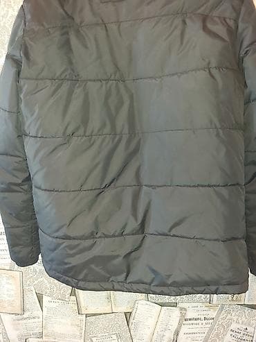 курти: Куртка осень качество отличное обмен не предлагать размер 42(с) цена — 3