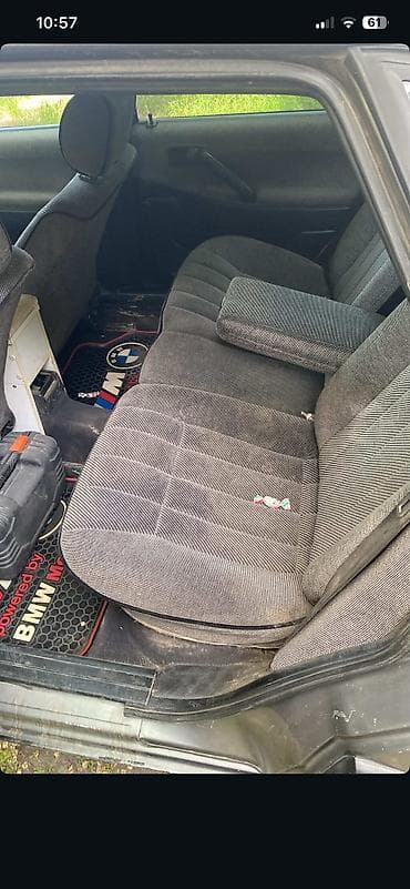 Volkswagen Passat: 1991 г., 1.8 л, Бензин, Седан — 4