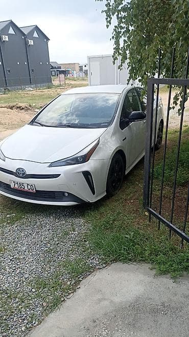 Toyota Prius: 2019 г., 1.8 л, Вариатор, Гибрид, Лифтбек