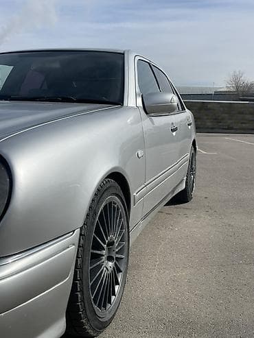 fort focus: Mercedes-Benz E-Class: 1998 г., 4.3 л, Автомат, Бензин, Седан — 7