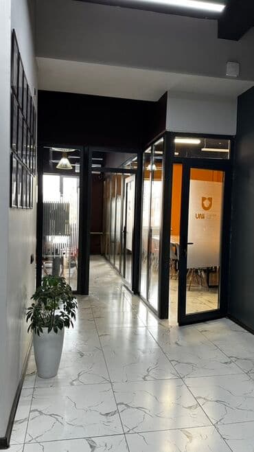 Сдаю Офис, 85 м², В административном здании, 1 линия, С отдельным входом, С отдельным сан узлом